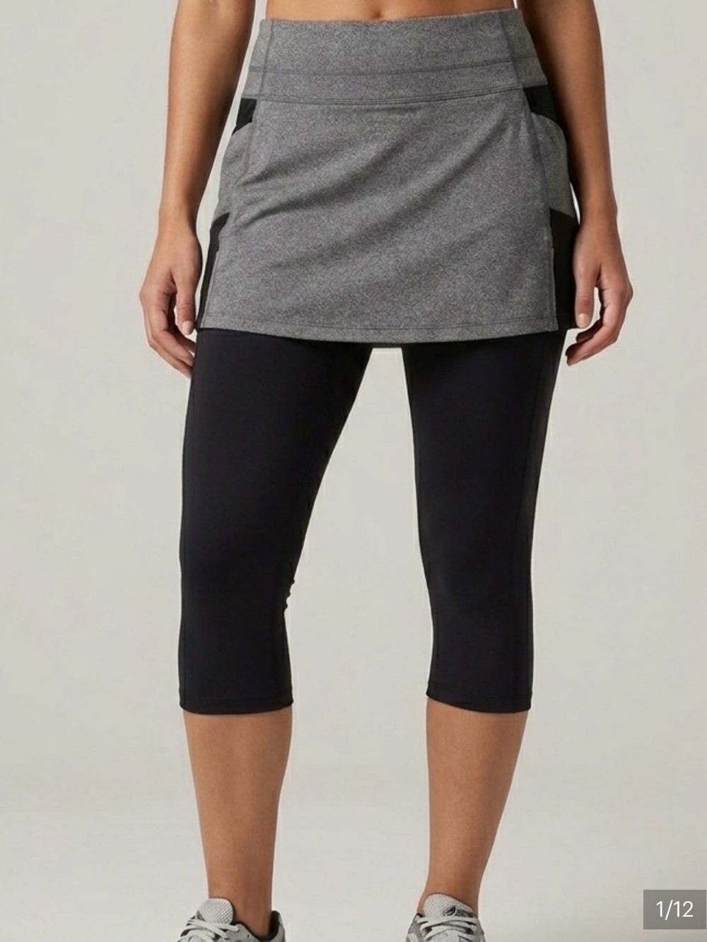 Athleta Be Free 2 in 1 Reflect Skort Capri Skirt Black & Heather Gray Size Large